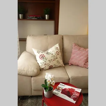 Atico Auditorio Disfrute Sus 40 Metros De Terraza Orientada Al Sur 오비에도