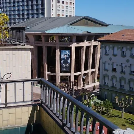 아파트 Atico Auditorio Disfrute Sus 40 Metros De Terraza Orientada Al Sur 오비에도