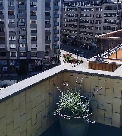 Atico Auditorio Disfrute Sus 40 Metros De Terraza Orientada Al Sur 아파트 오비에도